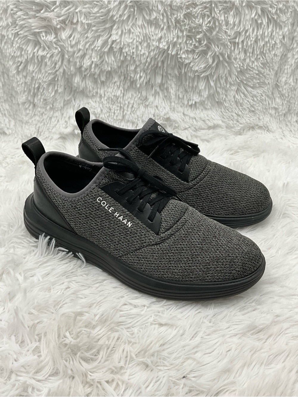 Cole Haan Grand Motion Sneakers Size 7.5 Gray Knit Lace-Up Lightweight Sneakers